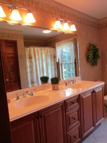 13 Liberty Ct, Montgomery NY  12549-2041 exterior