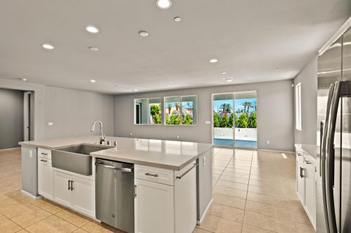 31260 Avenida Del Padre, Cathedral City CA  92234-3008 exterior