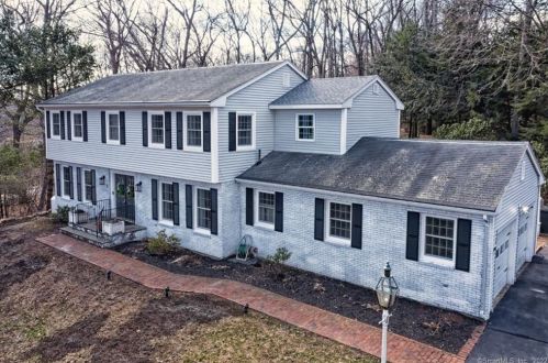 302 Montauk Ave, Stonington, CT 06378-2126