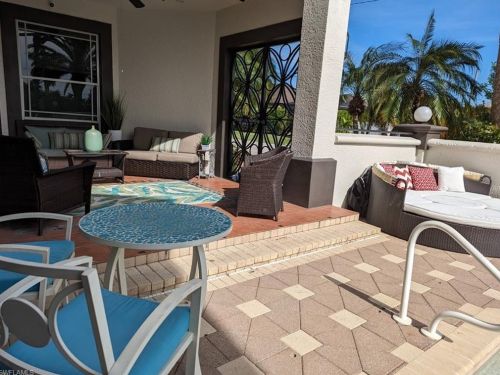 9625 6th St, Naples FL  34108-2204 exterior