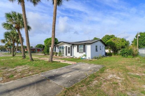 1000 Deltona Blvd, Deltona, FL 32725-6964