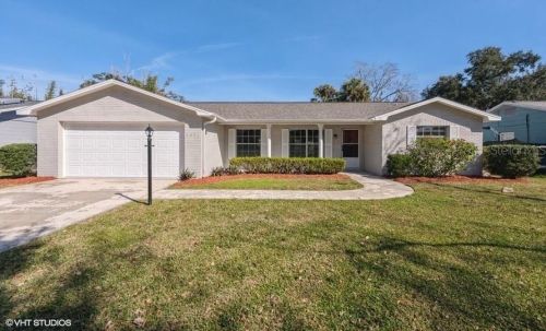 2931 Gaslight Dr, Daytona Beach, FL 32119-8512