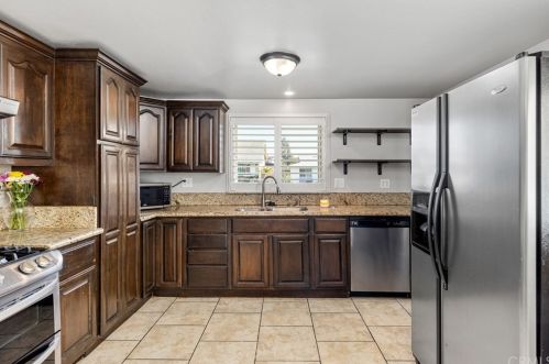 20127 Gunlock Ave, Long Beach CA  90746-2920 exterior
