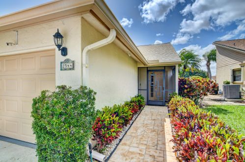 2544 12th St, Delray Beach, FL 33445-1353