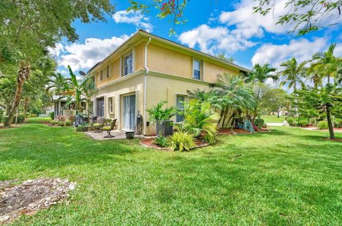 301 River Bluff Ln, West Palm Beach, FL 33411-4217