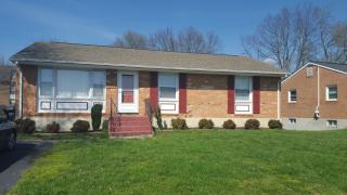 304 Clubhouse Dr, Roanoke VA  24019-6110 exterior