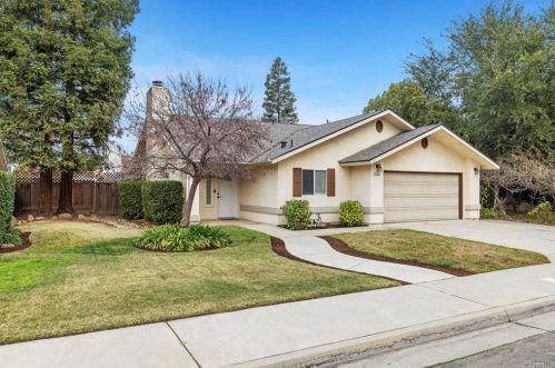 1814 Shea Dr, Fresno, CA 93720-1432