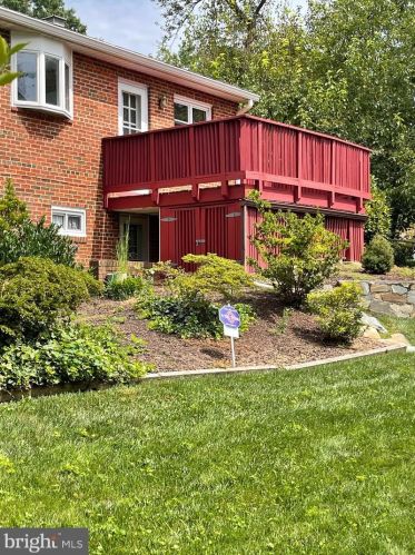 6235 Kilmer Ct, Falls Church VA  22044-1822 exterior