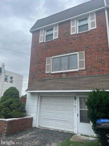 1617 High St, Norristown, PA 19401-3521