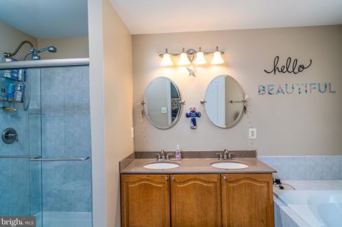 211 Shaw Ct, Fredericksburg VA  22405-2688 exterior