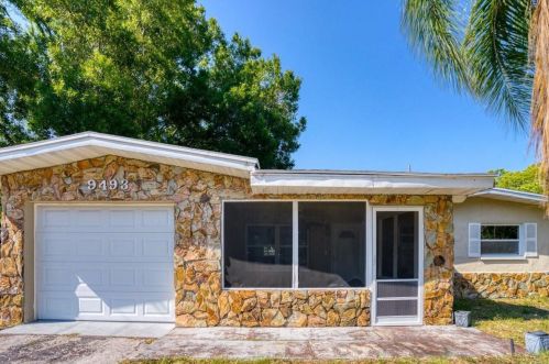 9493 51st Way, Pinellas Park, FL 33782-3554