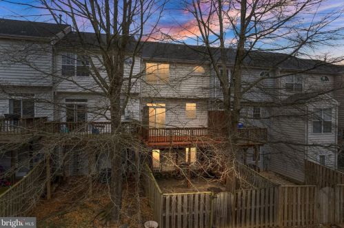 12962 Terminal Way, Woodbridge VA  22193-6132 exterior