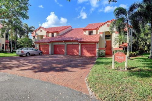 7868 Lexington Club Blvd, Delray Beach, FL 33446-3422