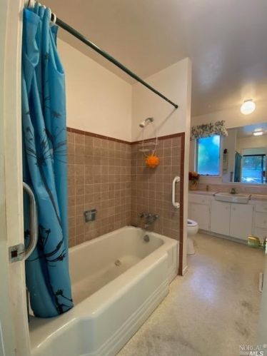 1194 Standley St, Ukiah CA  95482-4231 exterior