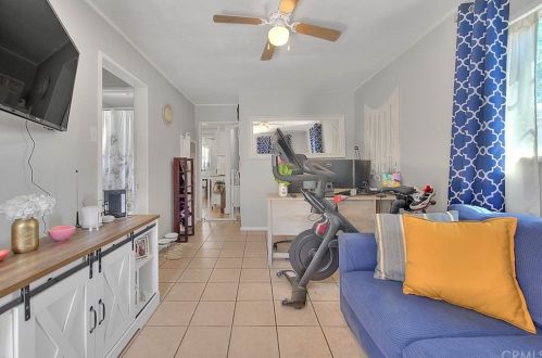 2831 Cade St, Long Beach CA 90805-3326 exterior