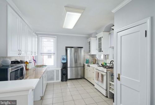 246 Chelten Ave, Philadelphia PA 19144-3803 exterior