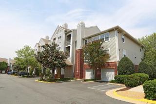 4201 Jefferson Oaks Cir, Fairfax VA  22033-4065 exterior