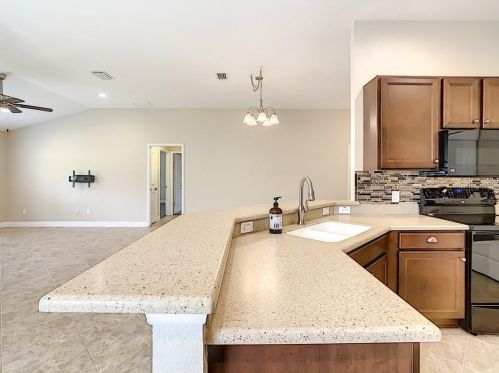 5056 Neptune Cir, Oxford FL  34484-3794 exterior