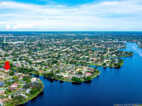 12738 Headwater Cir, West Palm Beach, FL 33414-4910