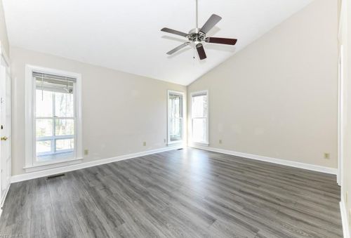 3206 Cardinal Ridge Dr, Greensboro NC  27410-8250 exterior