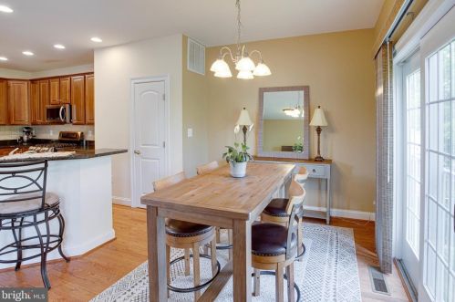 16002 Pitner St, Haymarket VA  20169-4956 exterior