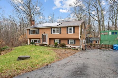 105 Dean Rd, East Lyme, CT 06333-1510