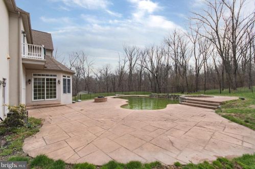 2627 Valley Rd, Jamison PA  18929-1007 exterior