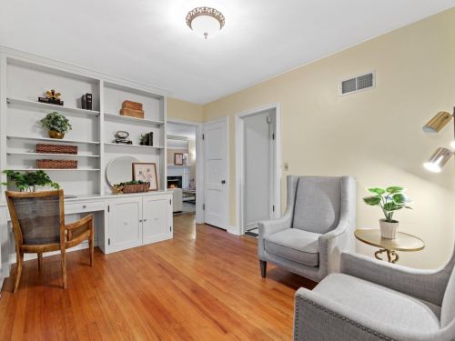 4114 Lk Dr, Milwaukee WI 53211-1719 exterior