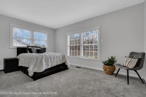 2237 Emerald Park Dr, Lacey NJ  08731-3716 exterior