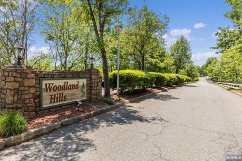 235 Robertson Way, Lincoln Park NJ  07035-1858 exterior