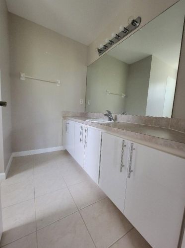 292 Kensington Way, West Palm Beach FL  33414-4316 exterior