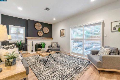 1177 Coad Ct, West Pittsburg CA  94565-6204 exterior