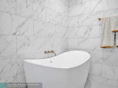 21199 Escondido Way, Boca Raton FL  33433-2507 exterior