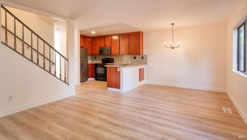 154 Dutton Ave, Santa Rosa CA  95401-7628 exterior