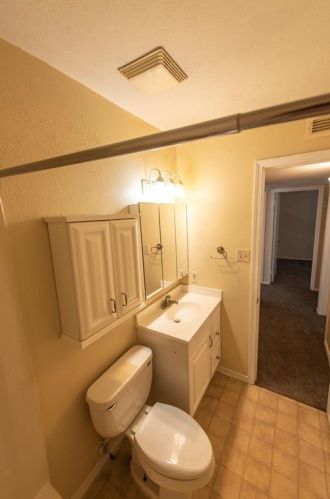 438 Vincent St, Cedar Hill TX 75104-9090 exterior