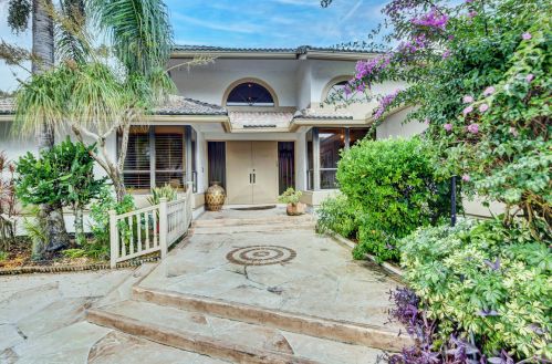 42 Northwoods Ln, Boynton Beach FL  33436-7405 exterior