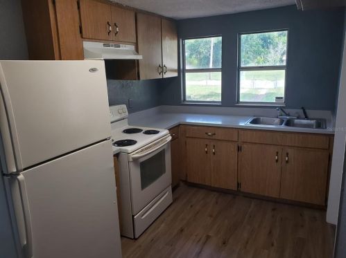 1300 Kettles Ave, Lakeland FL  33805-4343 exterior