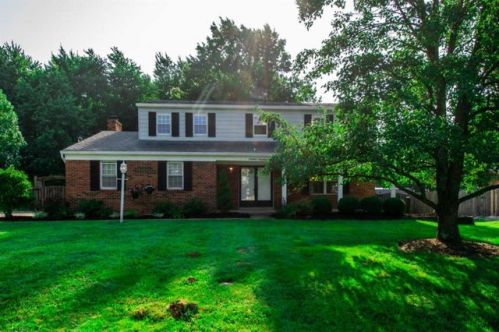 4148 Forsythia Dr, Cincinnati, OH 45245-1606