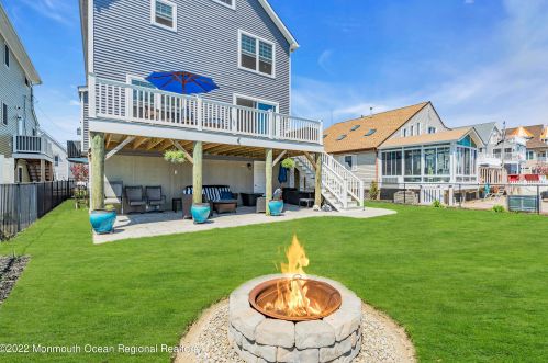 21 Halsey Dr, Bricktown NJ  08723-7510 exterior