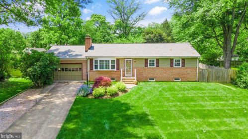 20 Hamilton Terrace Dr, Hamilton, VA 20158-9548