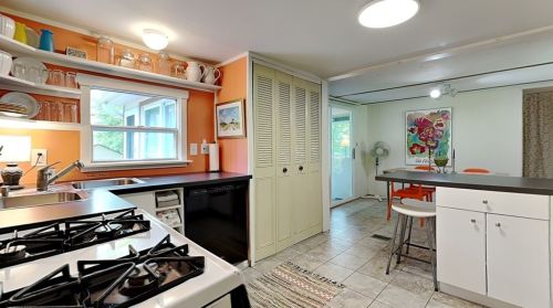 328 Mohican Trl, Mercer PA  16137-9333 exterior