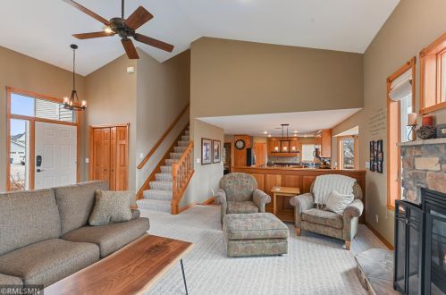 1306 16th Ave, Columbus MN  55025 exterior