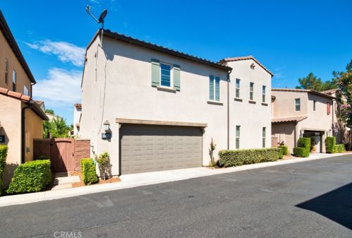 8326 Edgewood St, Chino CA  91708-9325 exterior