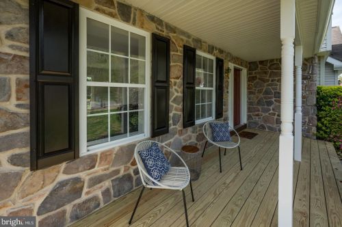 230 Washington Ave, Parkesburg, PA 19365-1144