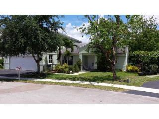 7011 39th Ct, Hollywood, FL