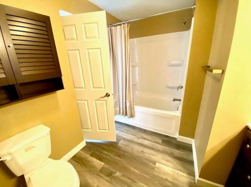 1901 Wall St, Waukesha WI  53188-2829 exterior