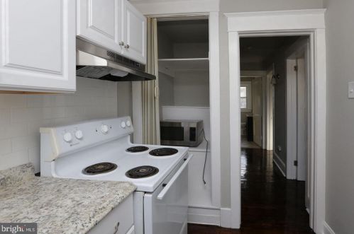 45 Cherry St, Willow Grove, PA 19090-3409