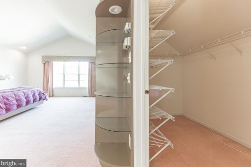 316 Centennial Dr, Blue Bell PA  19422-3219 exterior