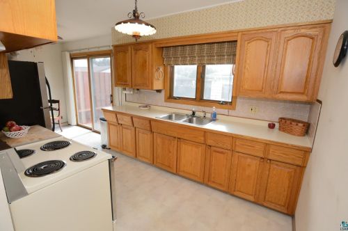 1009 Bass Blvd, Duluth, MN 55810-2661