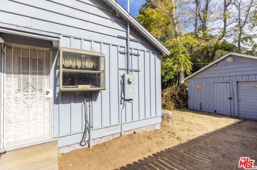 39144 Calle Del Sur, Santa Clarita CA  91390-1006 exterior